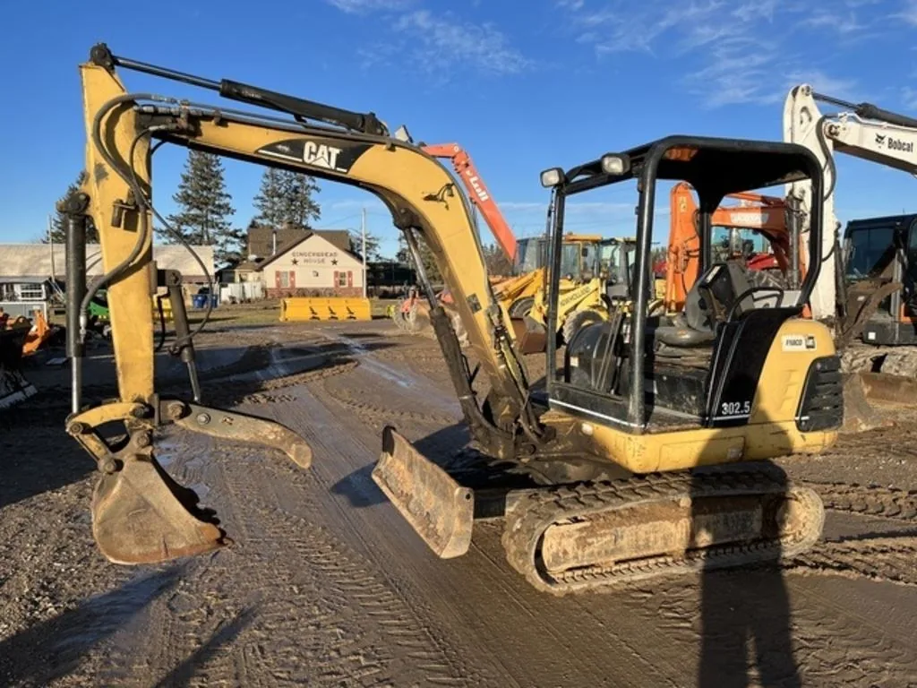 Caterpillar 3025