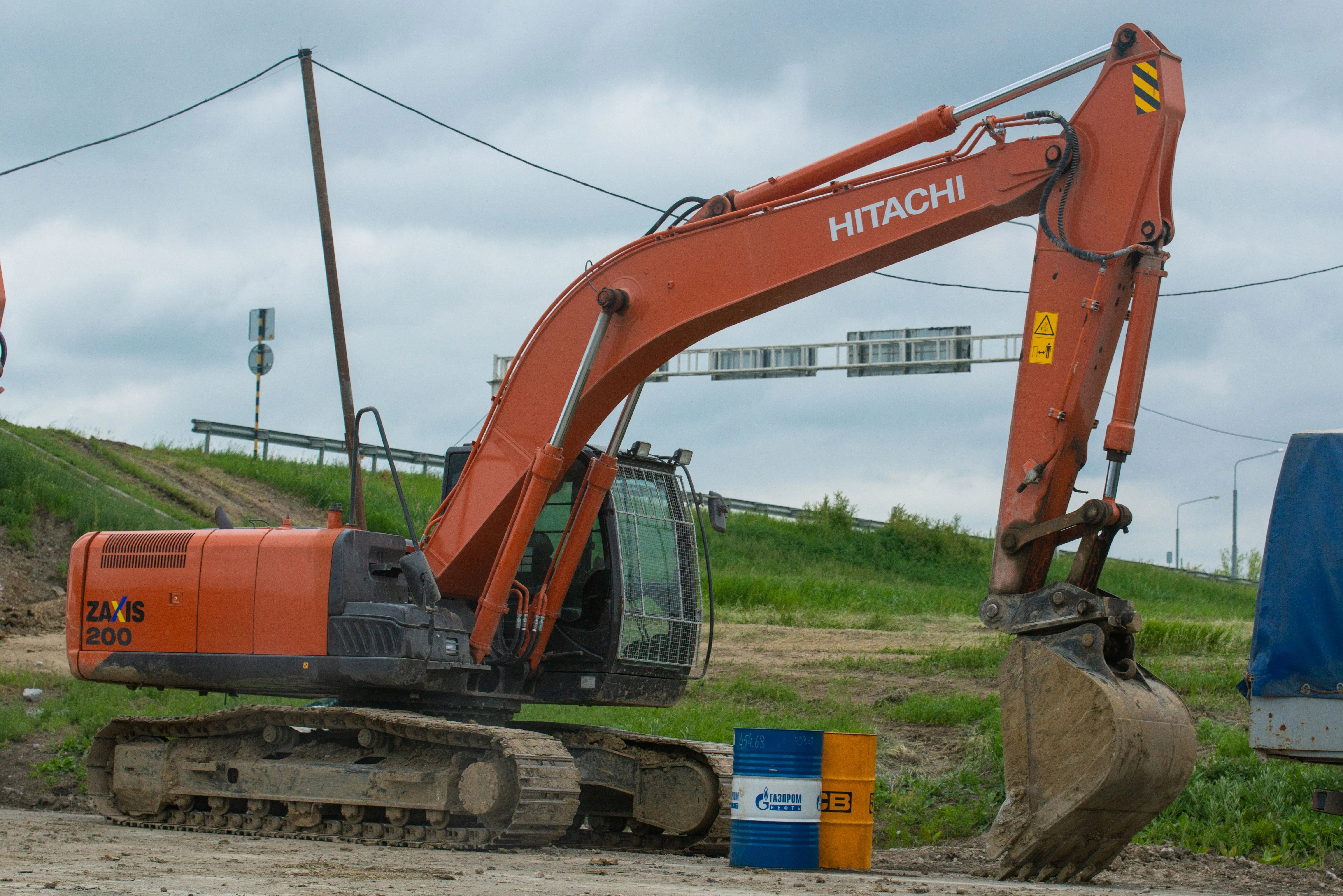 Hitachi EX1205