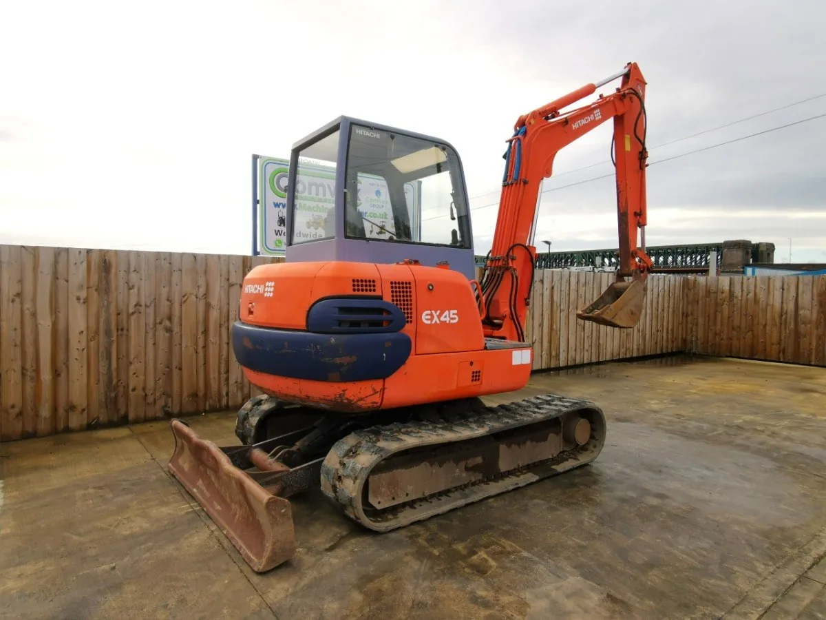 Hitachi EX452