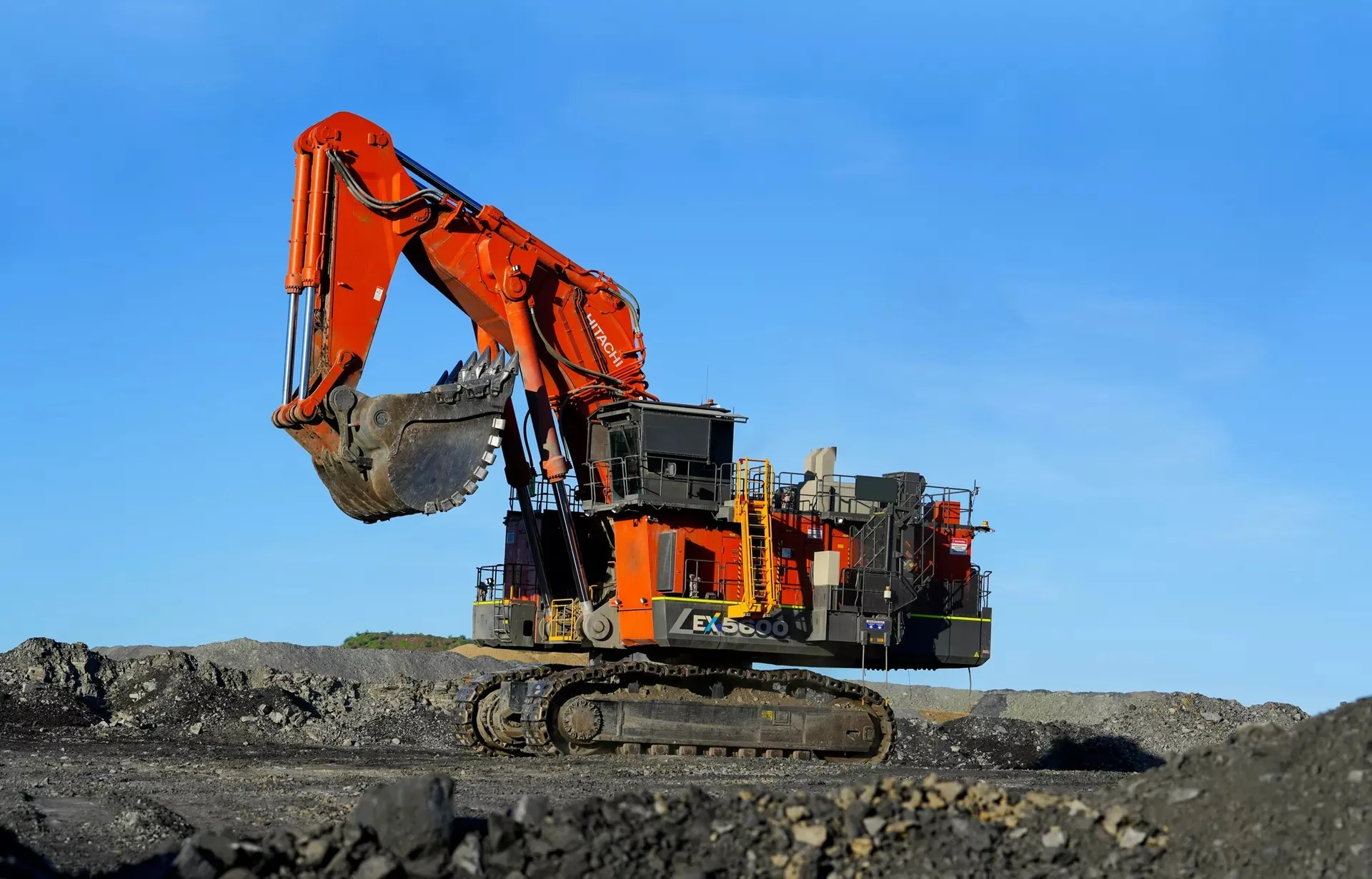 Hitachi EX5600-7