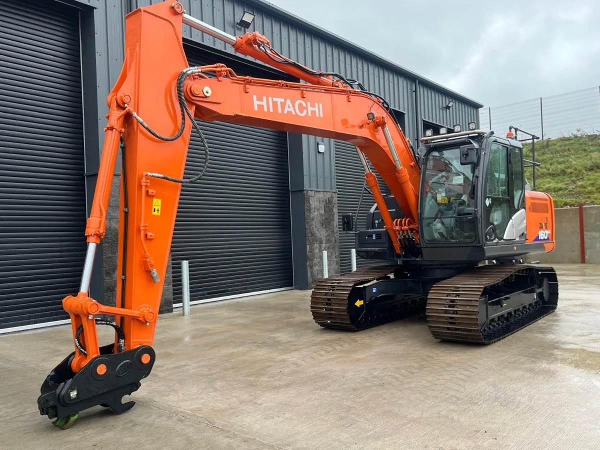 Hitachi ZX160LC