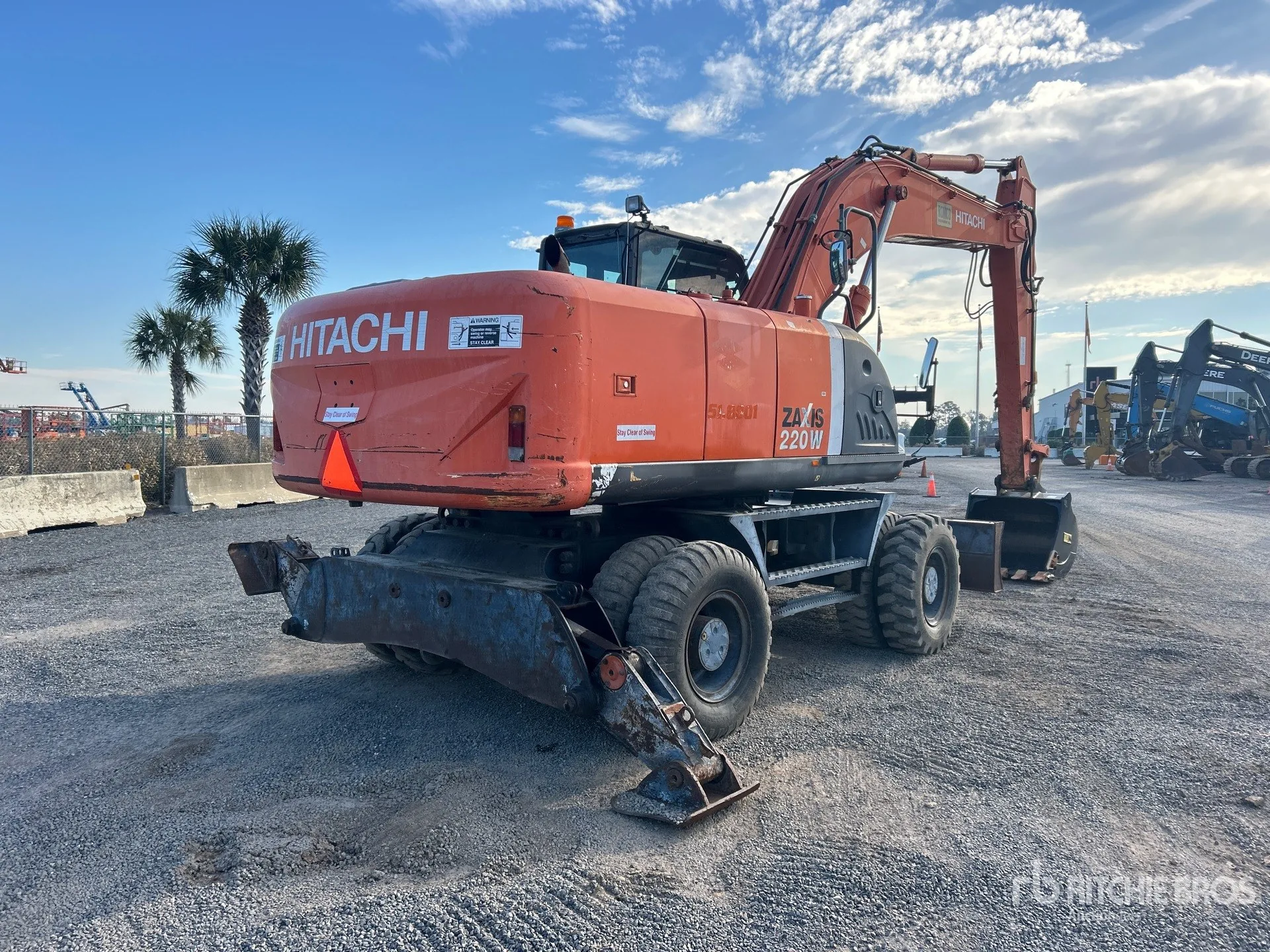 Hitachi ZX220W3