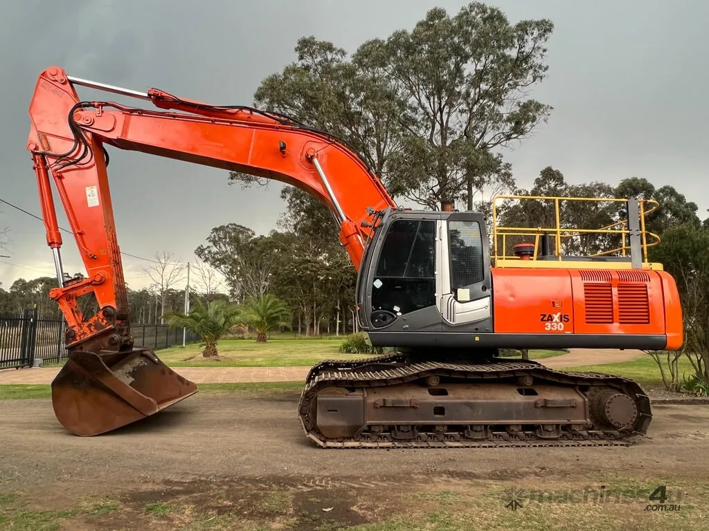Hitachi ZX330