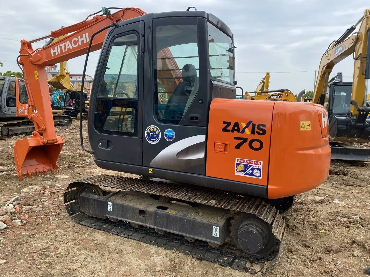 Hitachi ZX70