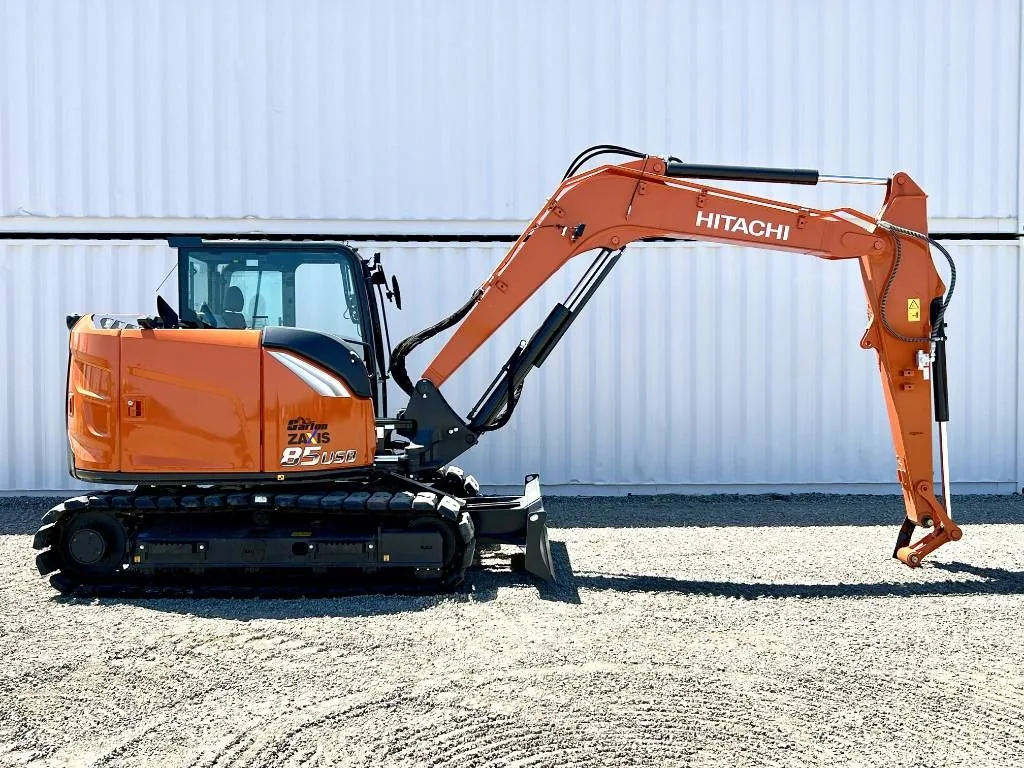 Hitachi ZX82