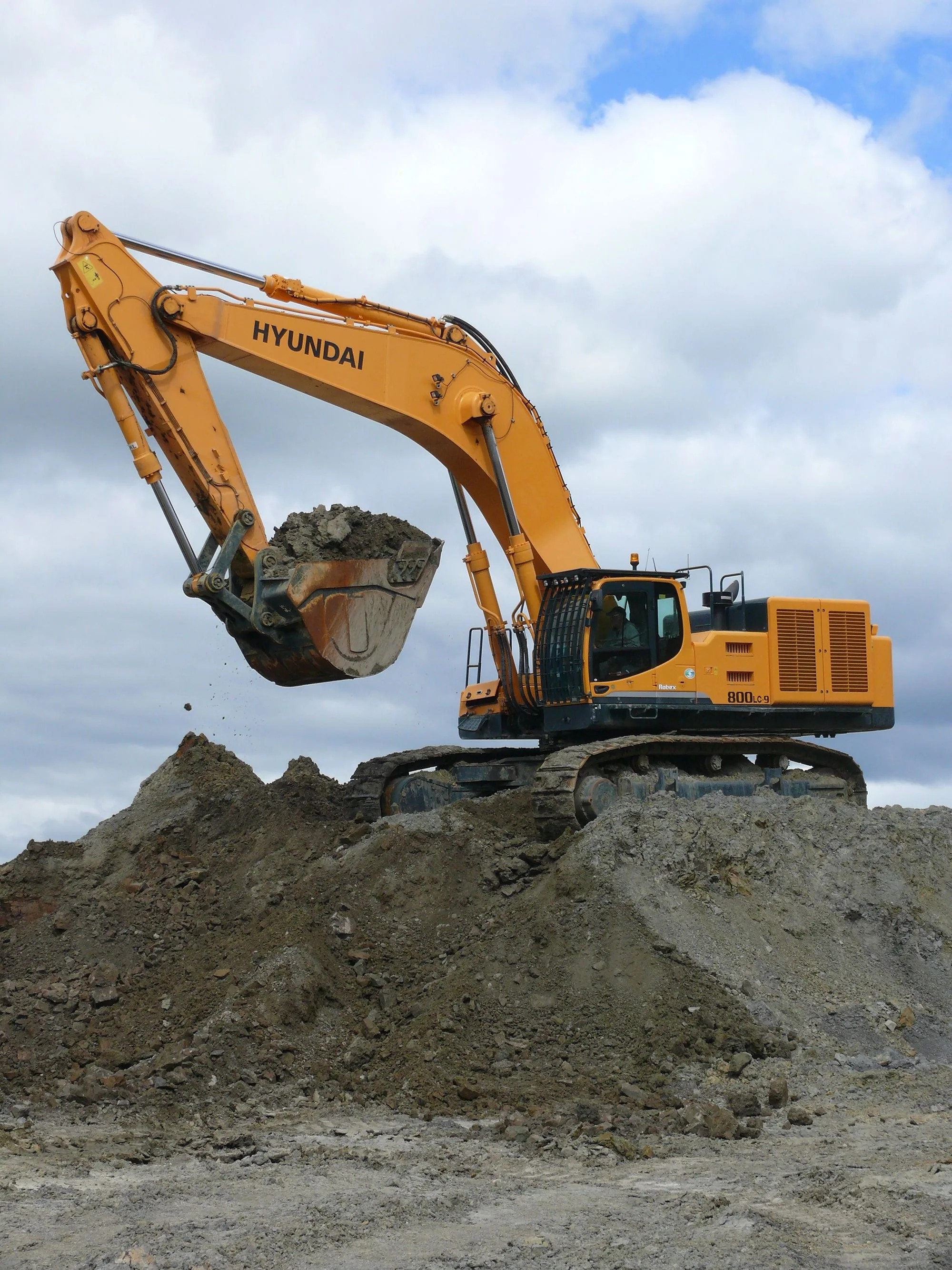 Hyundai R800LC7A