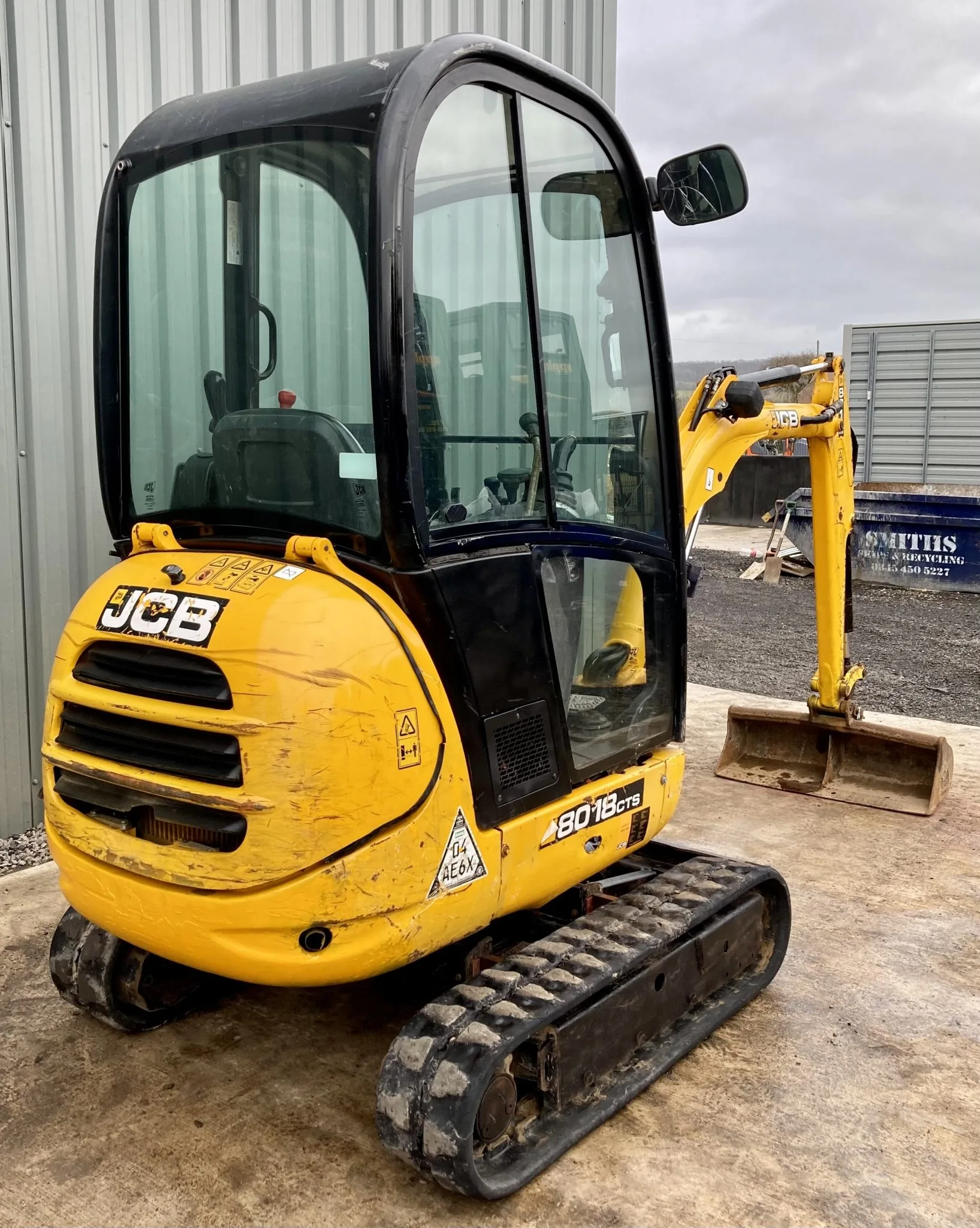 JCB 8018