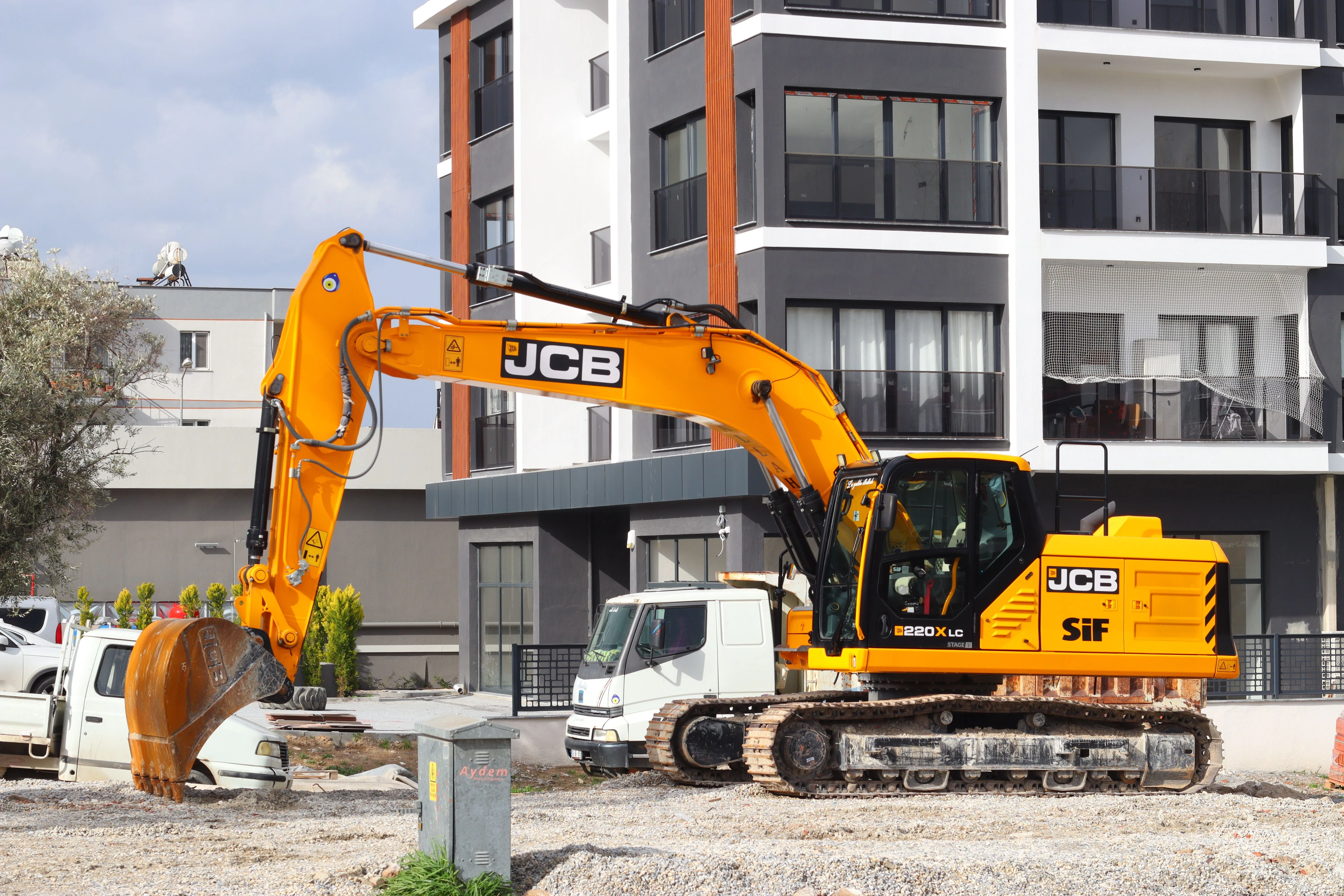 JCB JS240LC
