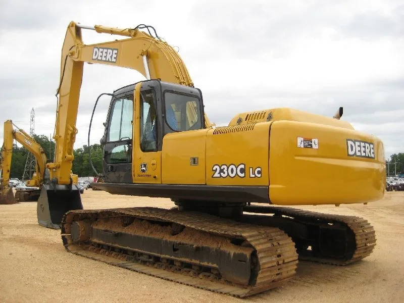 John Deere 230LC