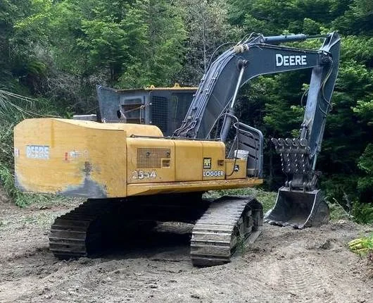 John Deere 2554ROADBUILDER