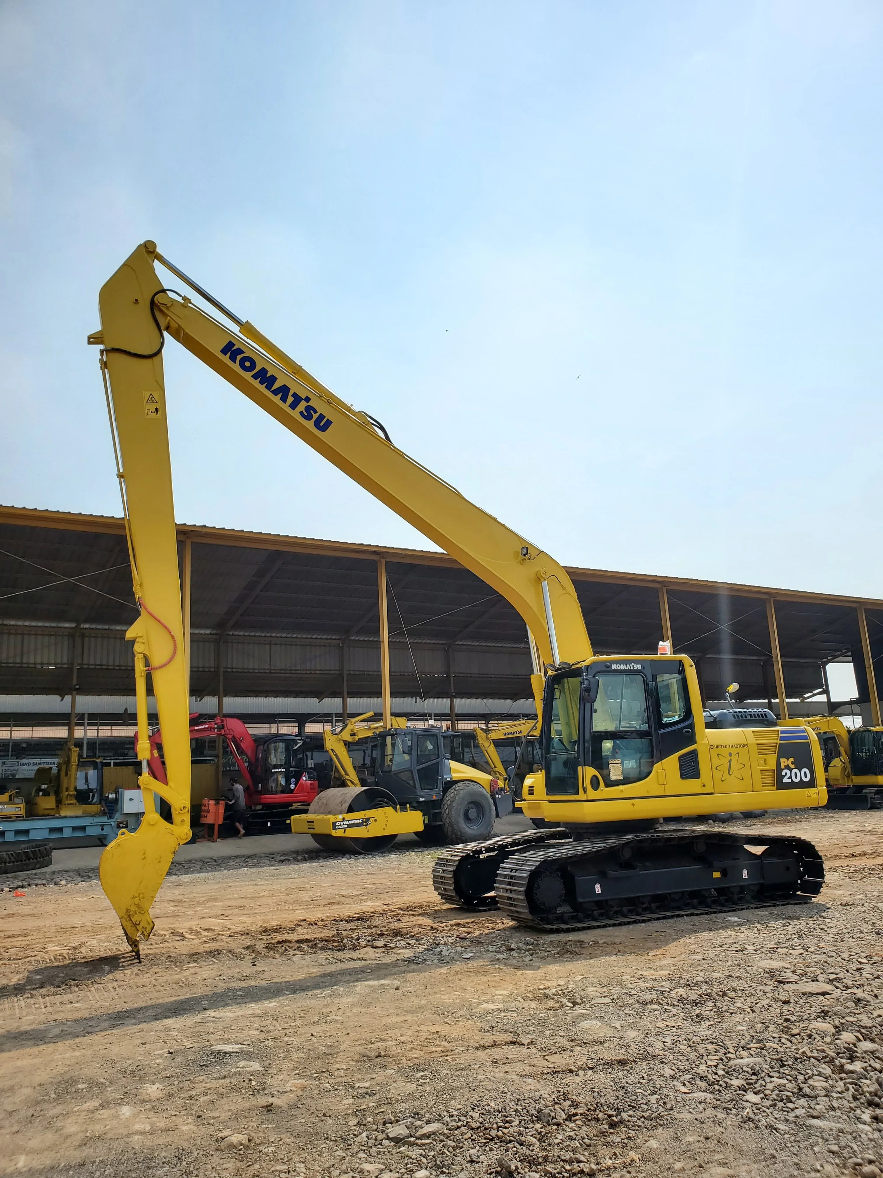 Komatsu PC200LC8M0