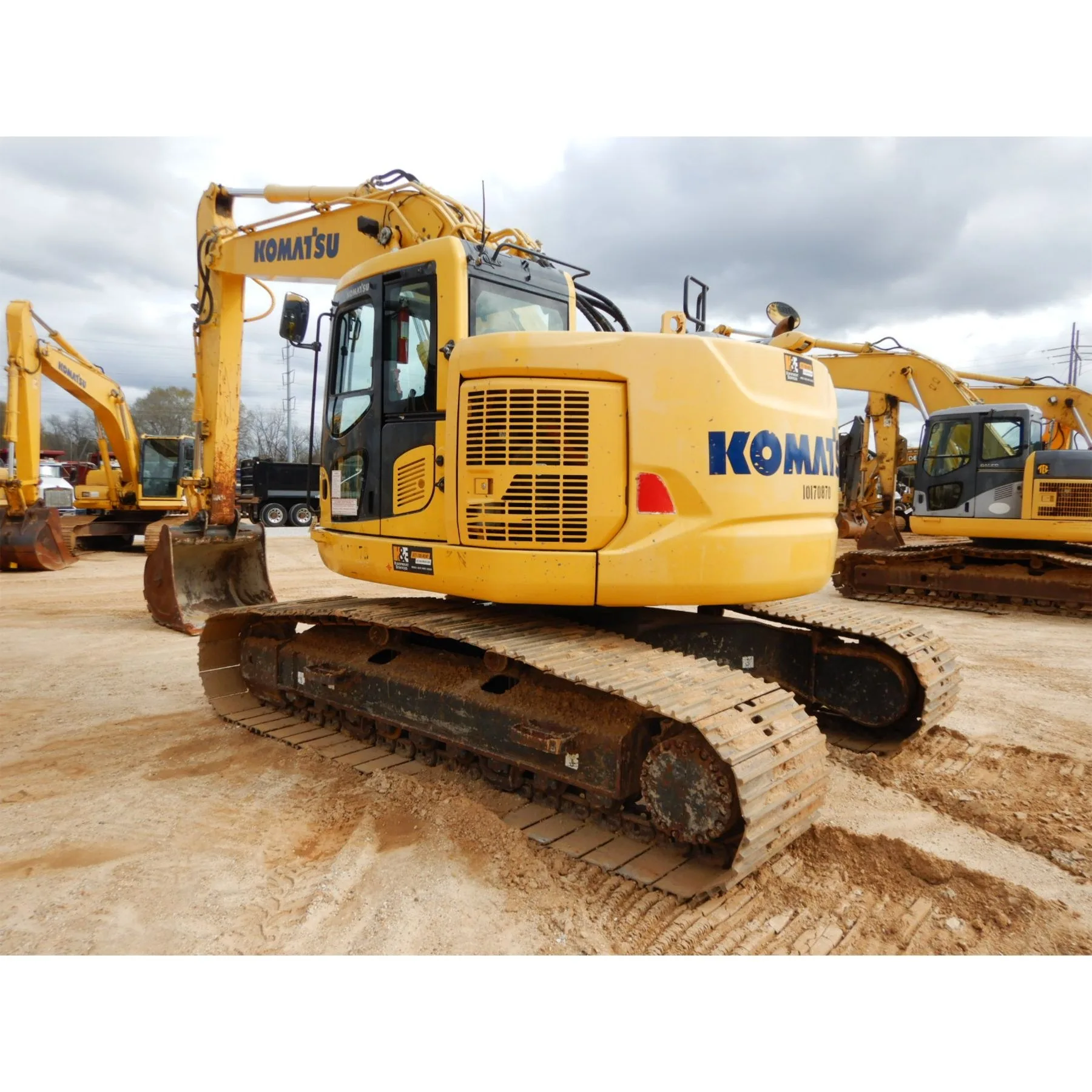 Komatsu PC228USLC10