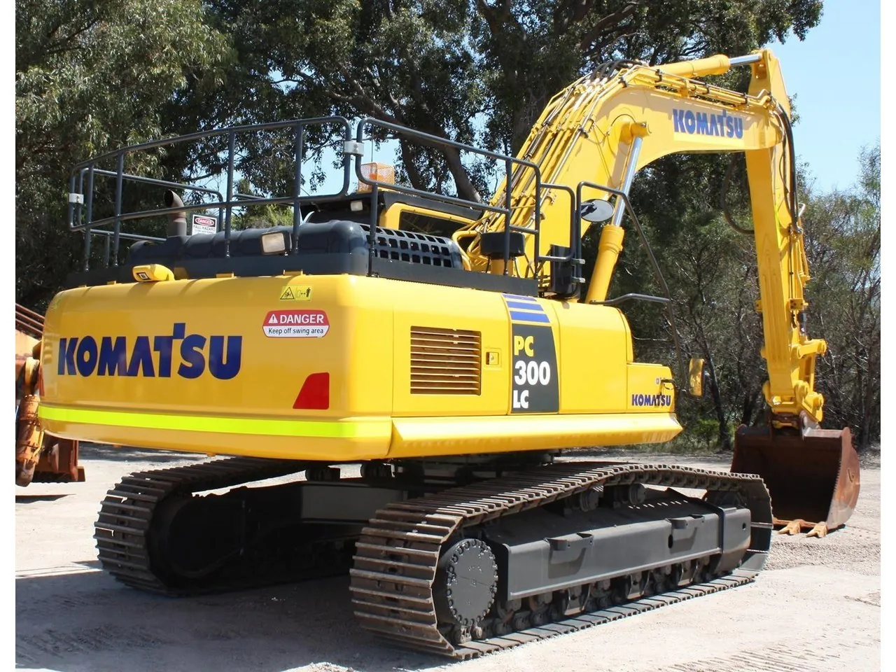 Komatsu PC300-LC-8M0