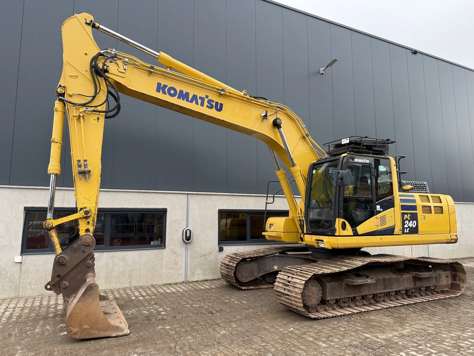Komatsu PC340LC6