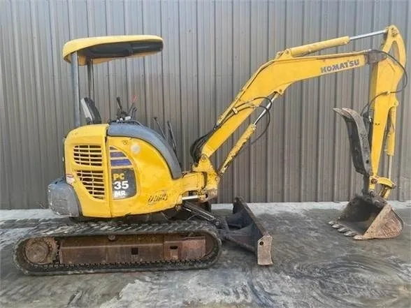 Komatsu PC35MR2