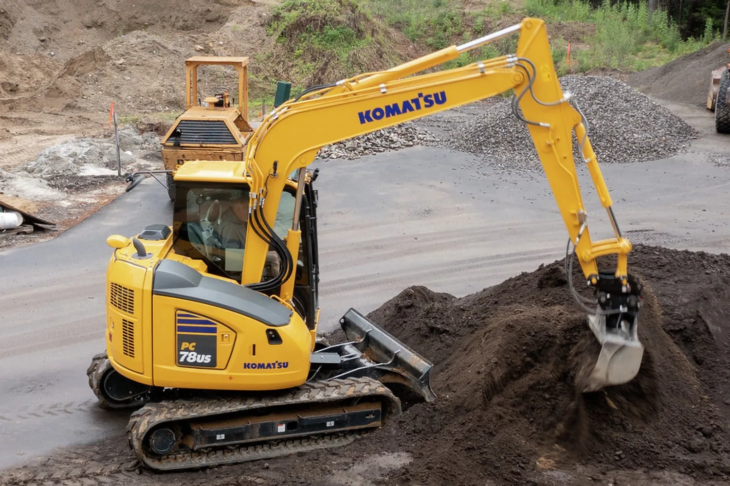 Komatsu PC78UU-11