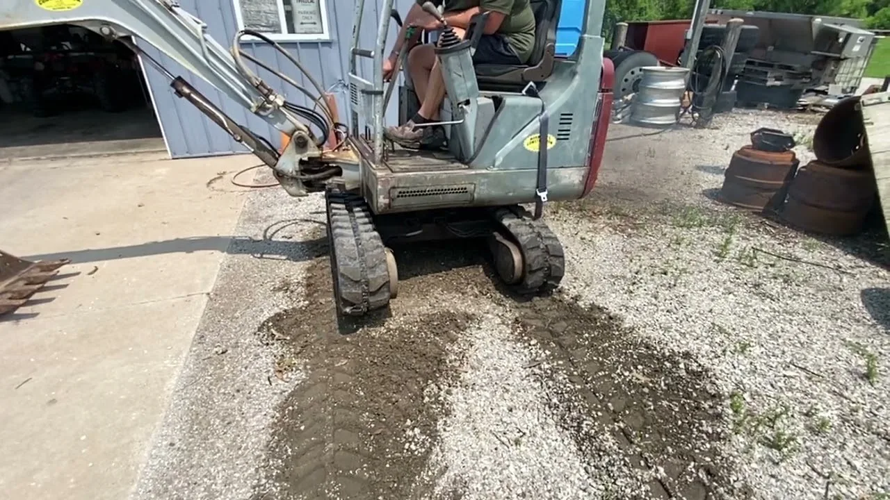 Takeuchi TB015