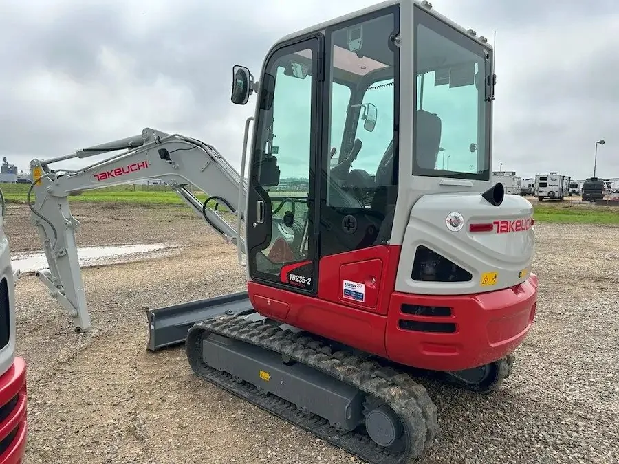 Takeuchi TB235-