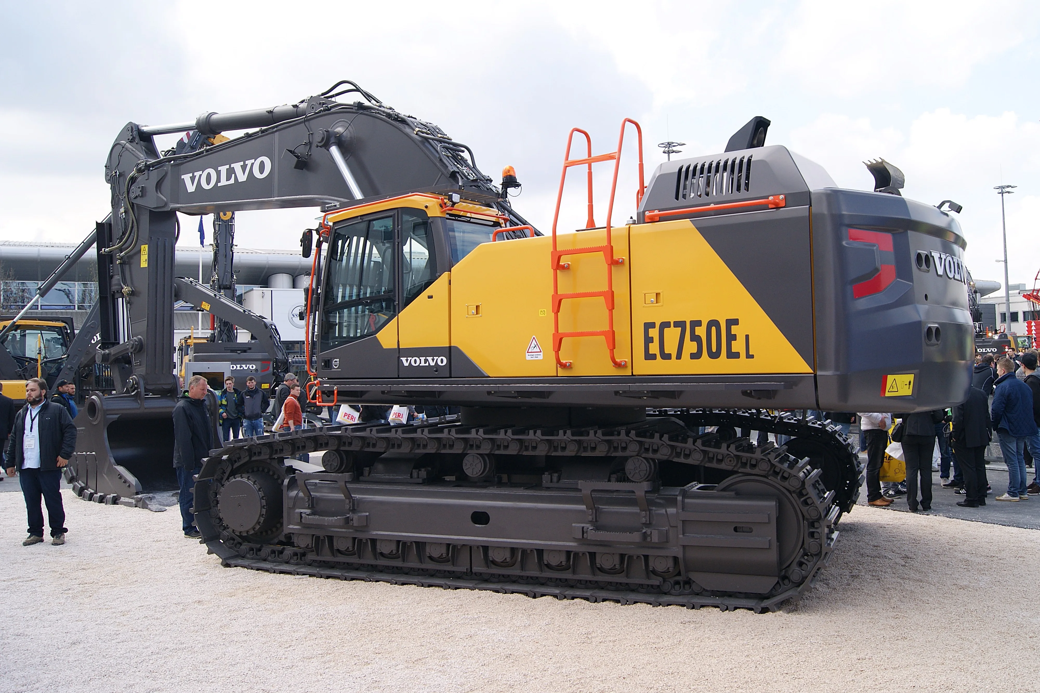 Volvo EC750E