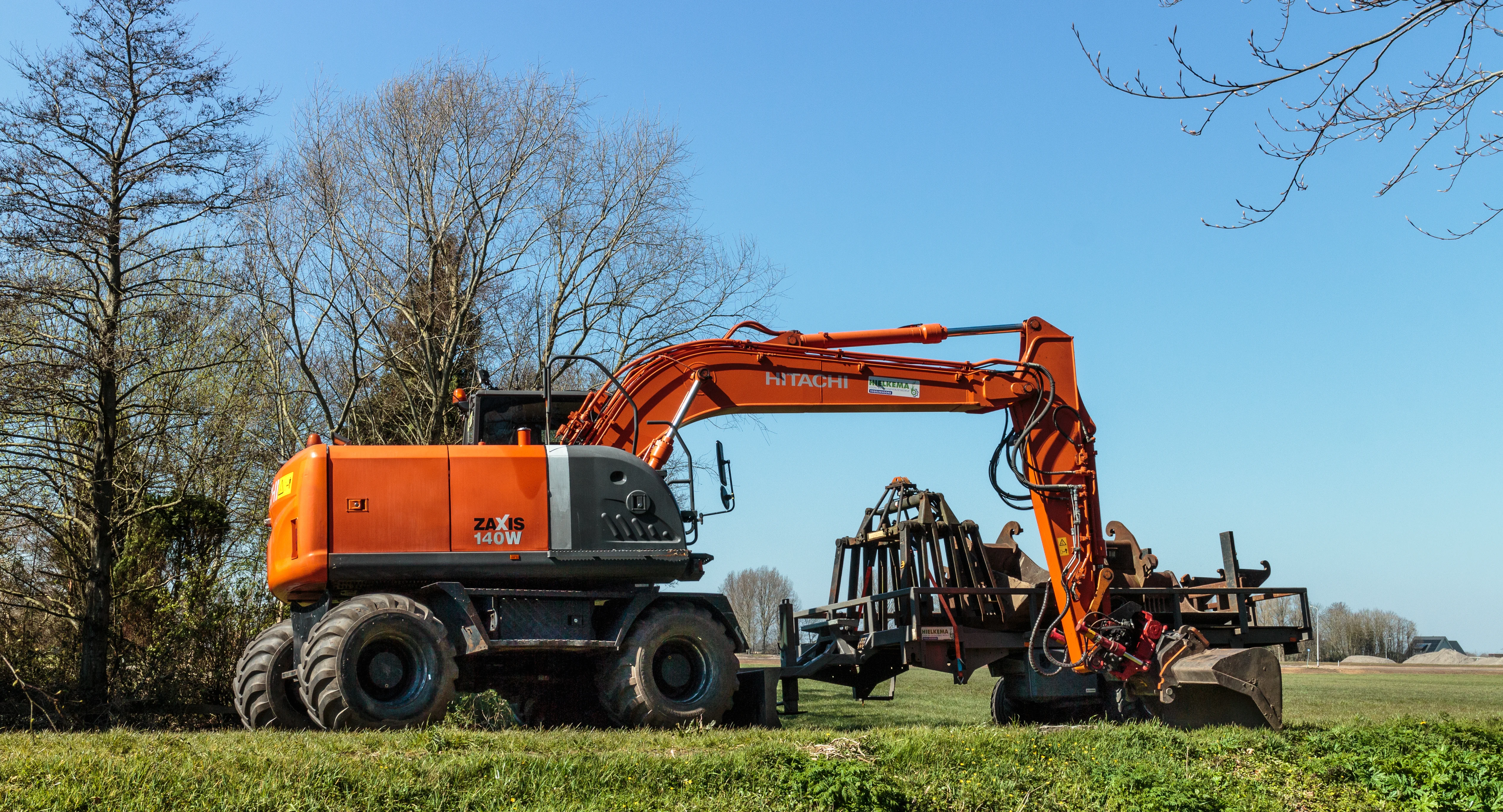 Hyundai R167 angle 2