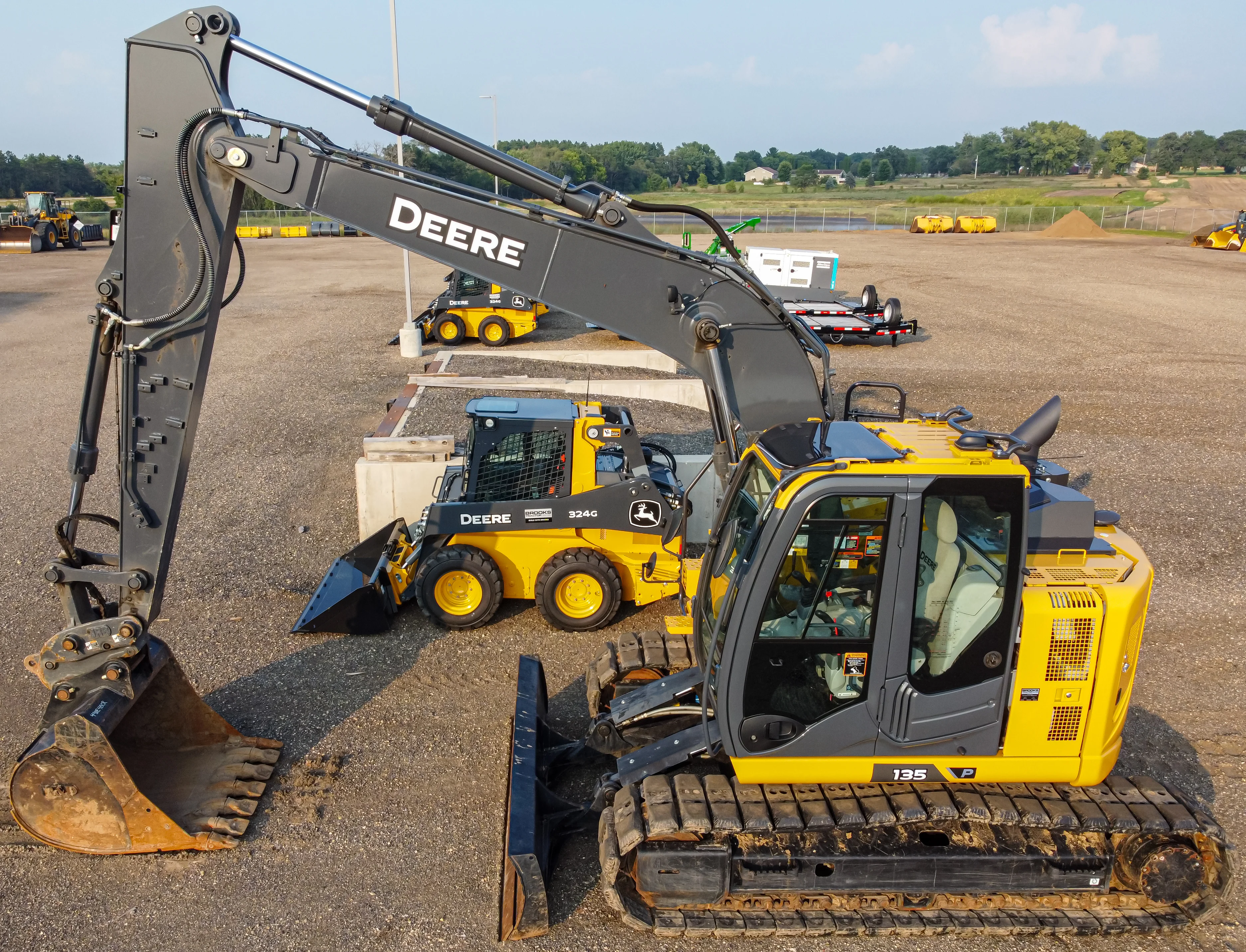John Deere E130II angle 2