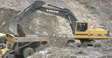 Volvo EC340D angle 2