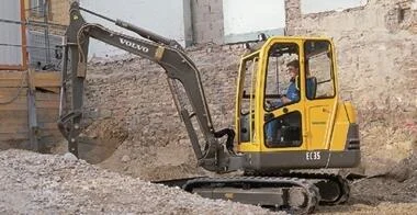 Volvo EC350D angle 2
