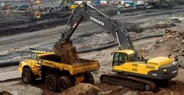 Volvo EC460C angle 2